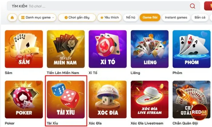 Người chơi chọn game Tài xỉu Red88 và tham gia đặt cược đơn giản